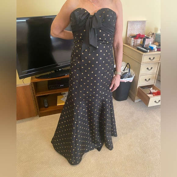 Strapless black gown - Picture 4 of 4